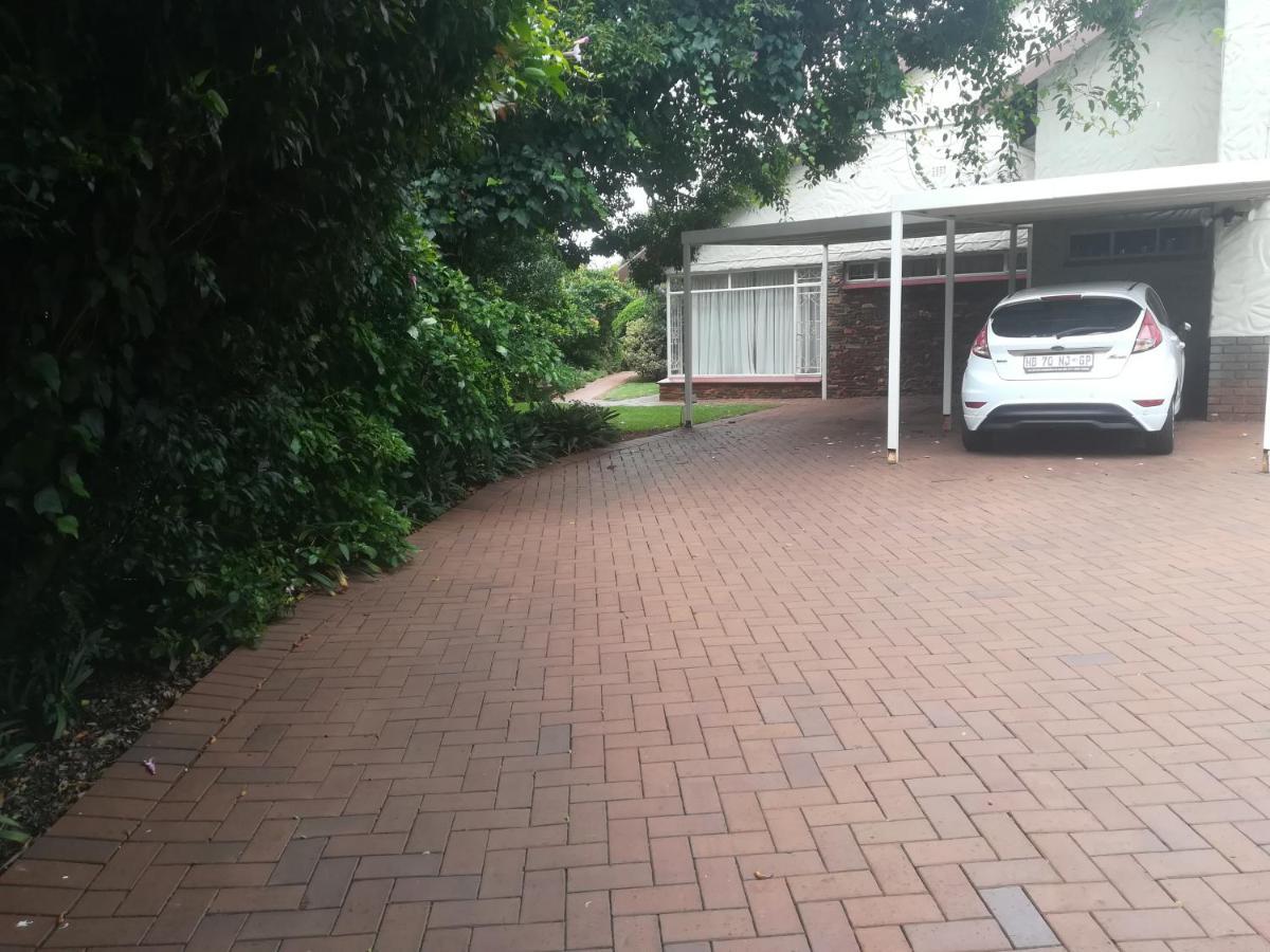 Bedfordview Bandb Luaran gambar