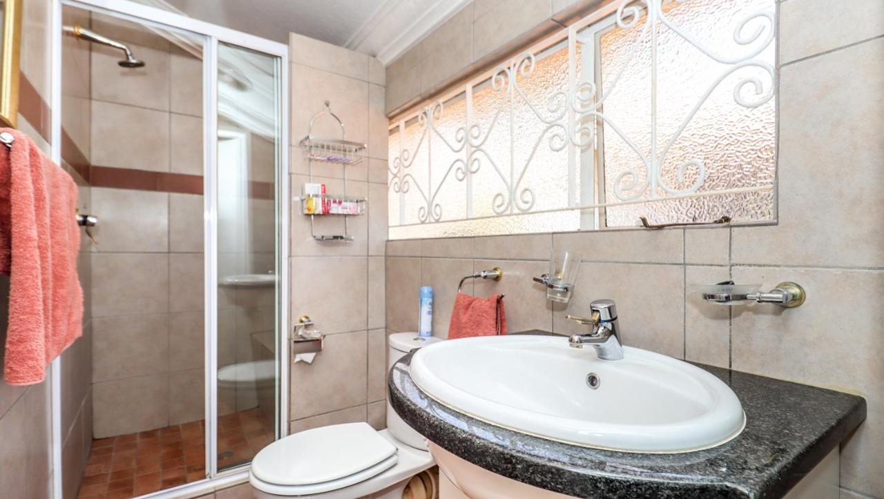Bedfordview Bandb Luaran gambar